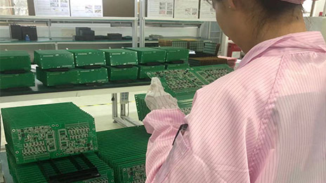 QC人工檢驗(yàn) QC人工檢驗(yàn)-SMT貼片加工-蘇州昆山PCB抄板電路板焊接|線路板焊接|SMT貼片焊接